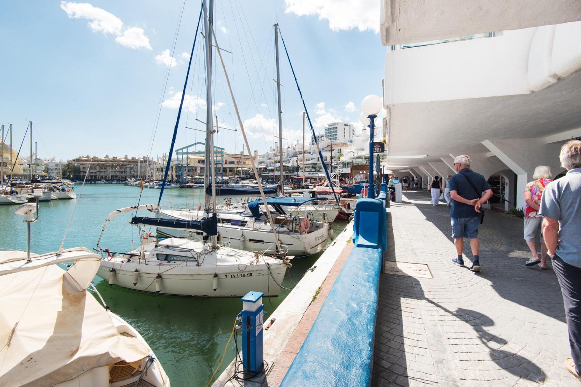 Seaside Villages In Puerto Marina-1St Line Beach Apartment *